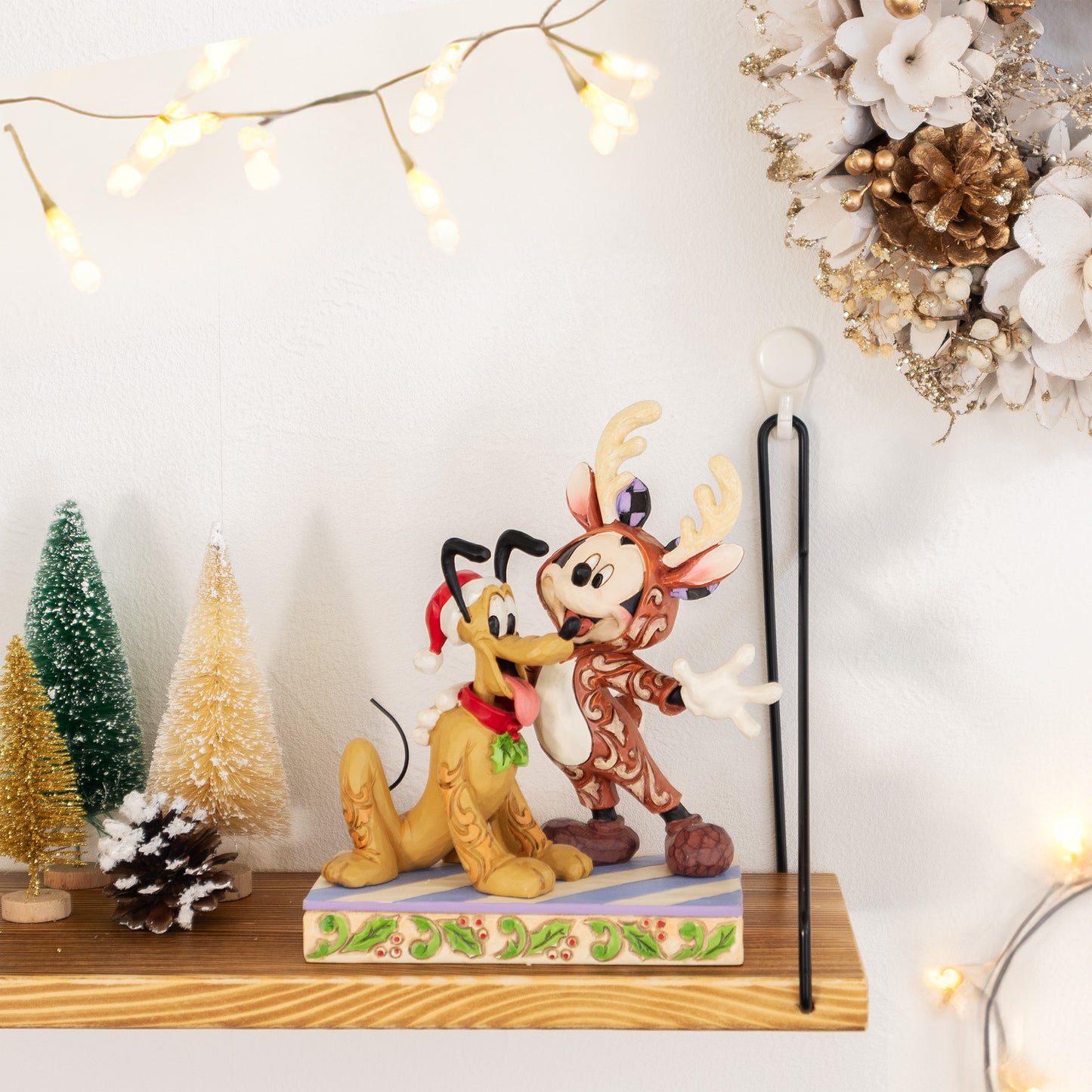 ディズニートラディション トナカイに扮したミッキーとプルート