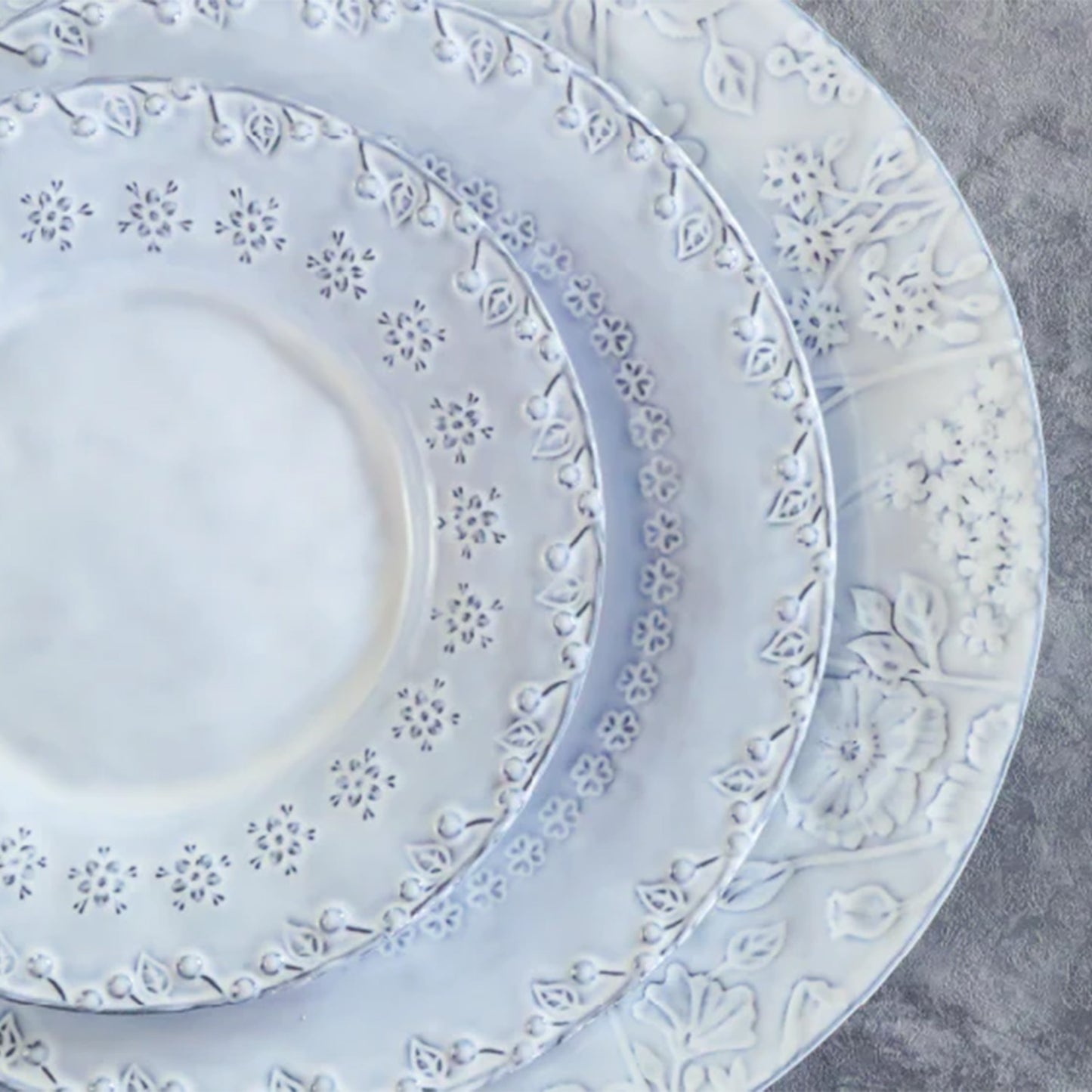 フローラ チャージャープレート / アンティークホワイト