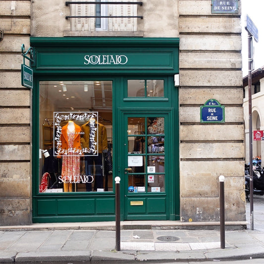 パリで出会った、南仏＜ソレイアード＞の色