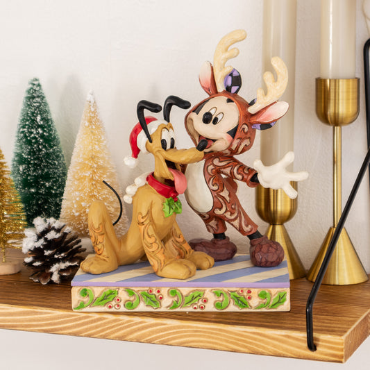 ディズニートラディション　トナカイに扮したミッキーとプルート