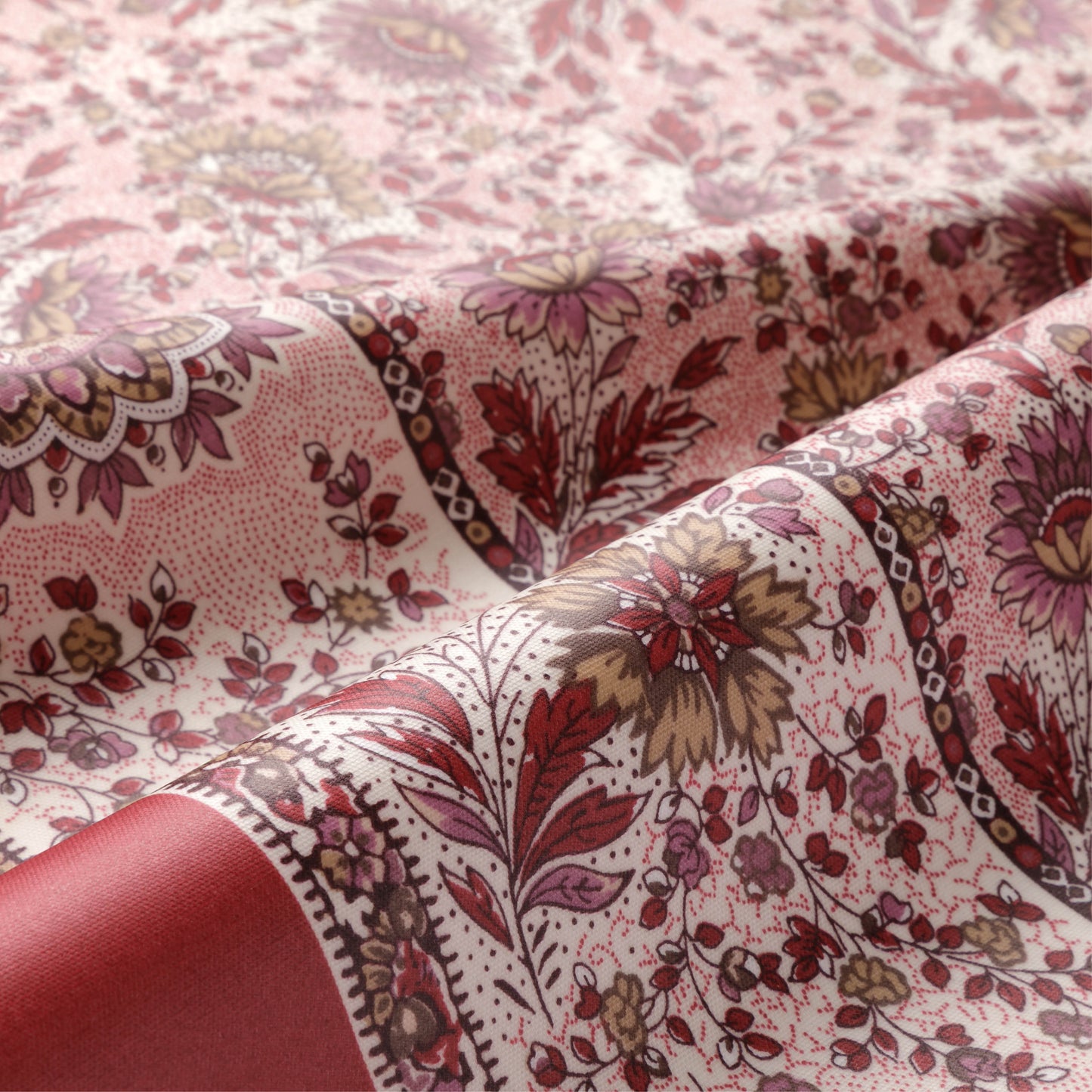 ソレイアード ラミネートカットクロス　アマンダローズ / 3色