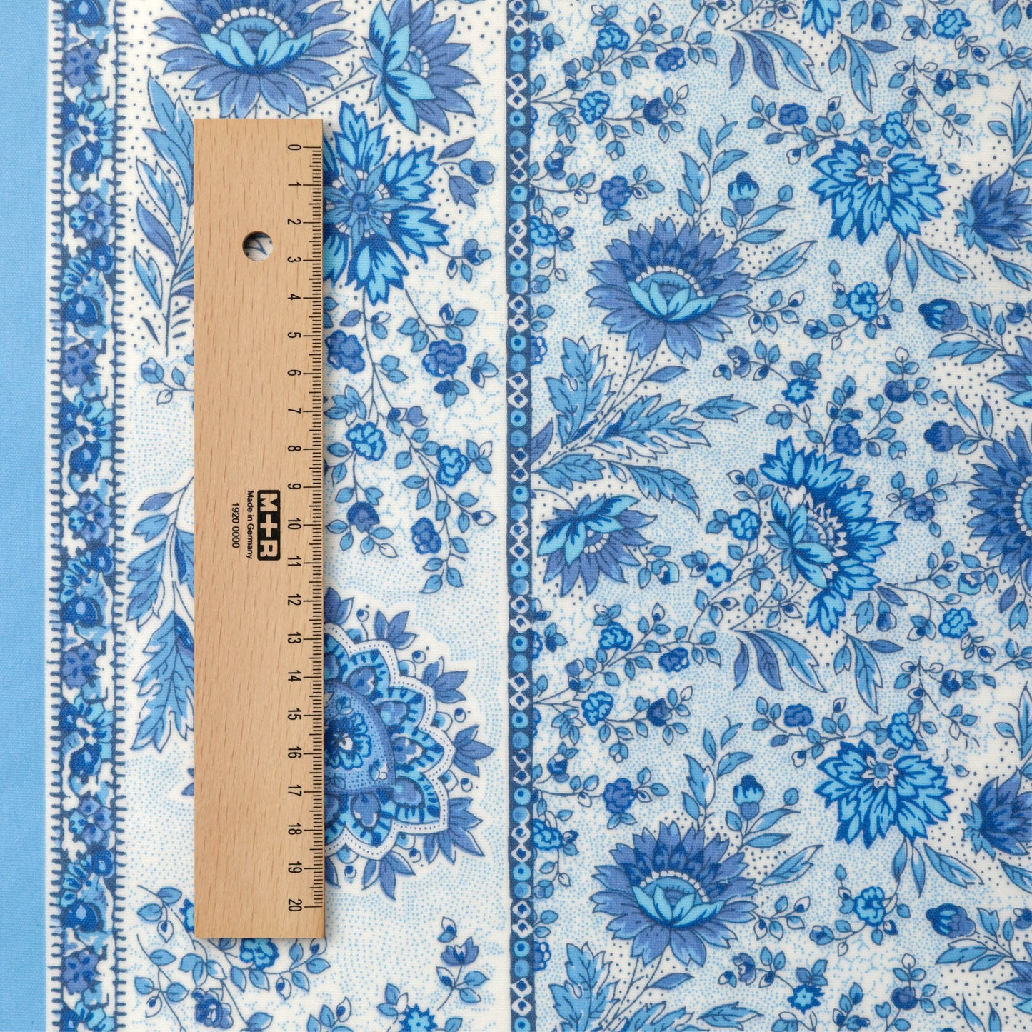 ソレイアード ラミネートカットクロス　アマンダローズ / 3色