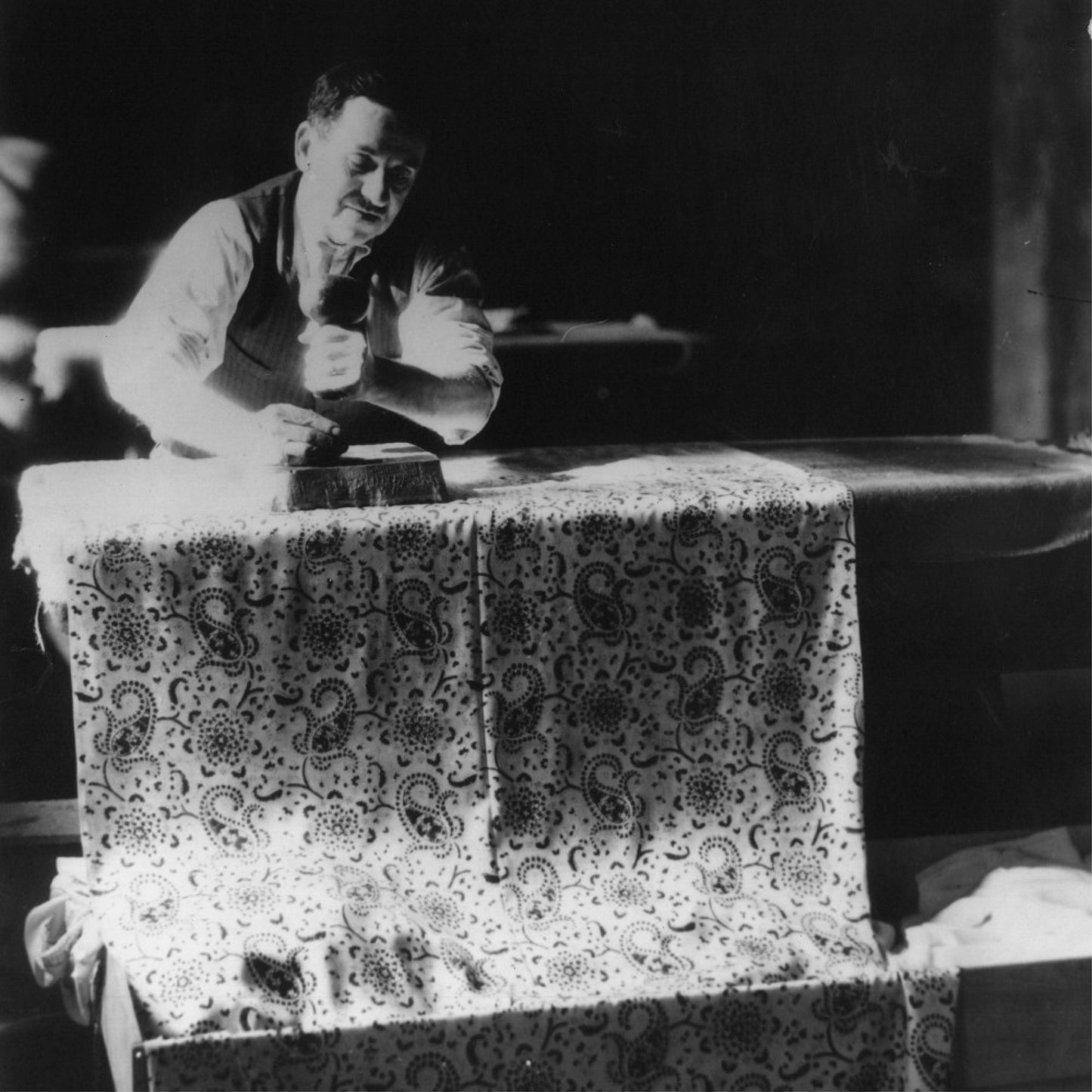 ソレイアード ラミネートカットクロス　アマンダローズ / 3色